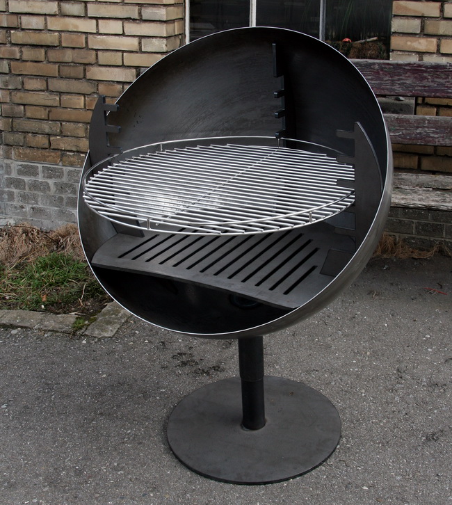 Bubble Grill von Metall Werk Zürich AG drehbar mit Edelstahl Grillrost
