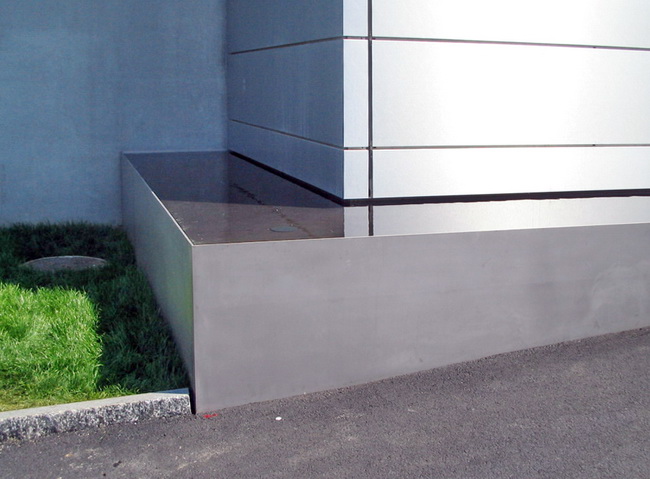 edelstahl bassin eingang fassade thermoplan 02