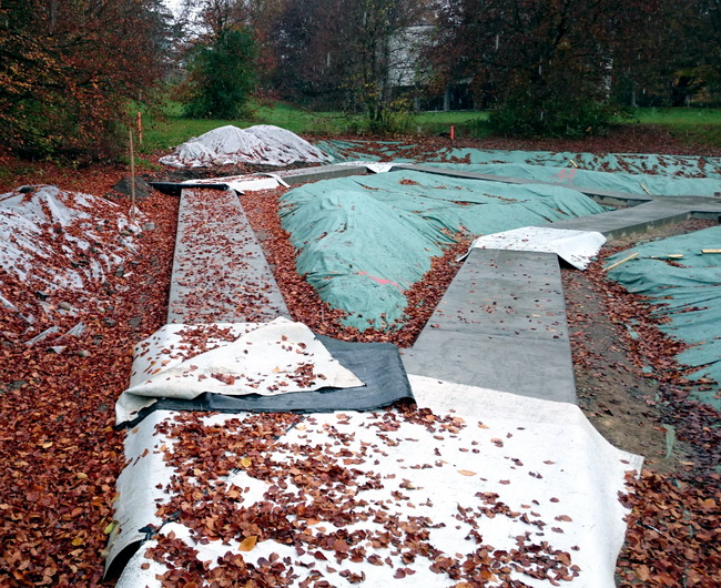 gemeinschaftsgrab blumentische kupfer inschrift 11